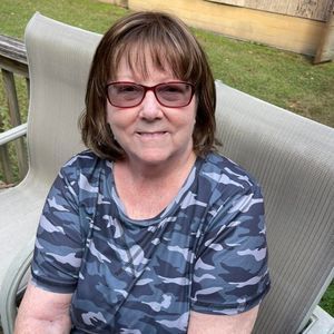 Meet your Posher, Connie-robert
